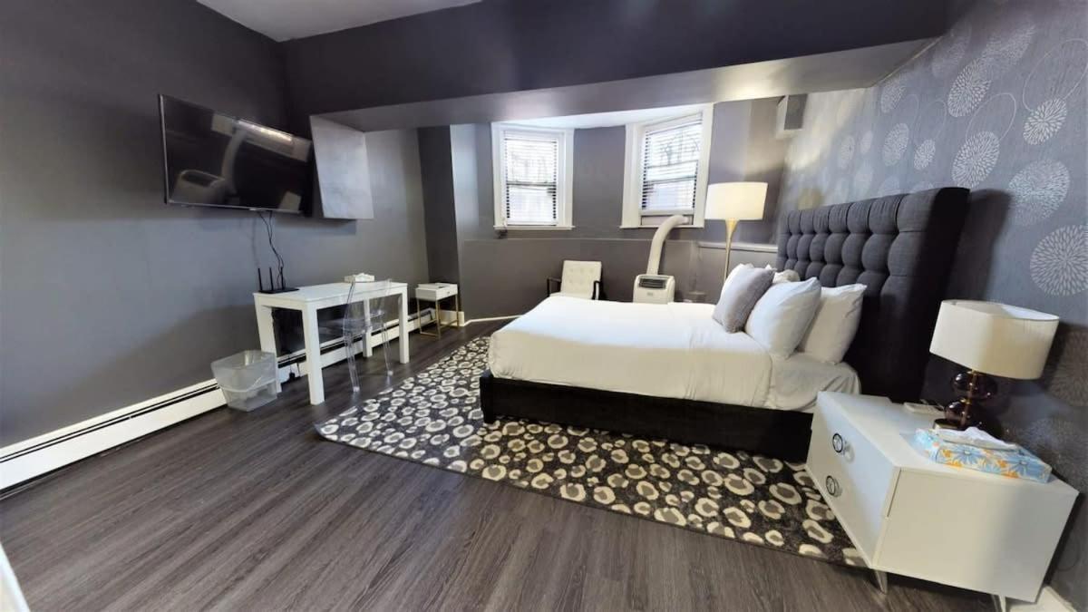 Lower Level Studios In Hip Bay Village Boston Extérieur photo